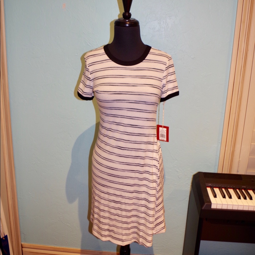 mossimo striped short sleeve dress